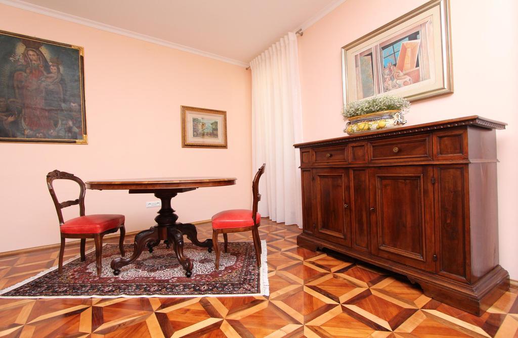 Apartments Casa Menis Rovinj Quarto foto